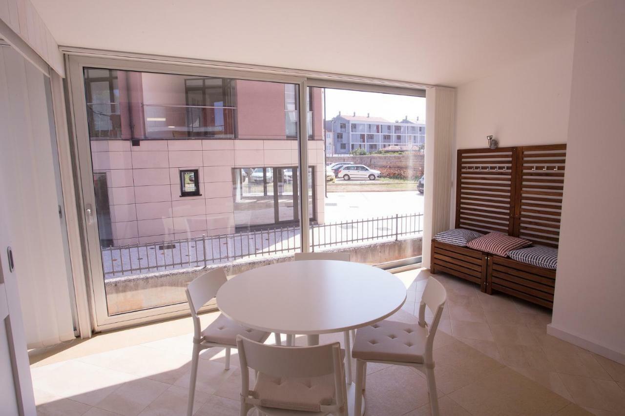 Downtown Beach Apartments Umag Exterior foto